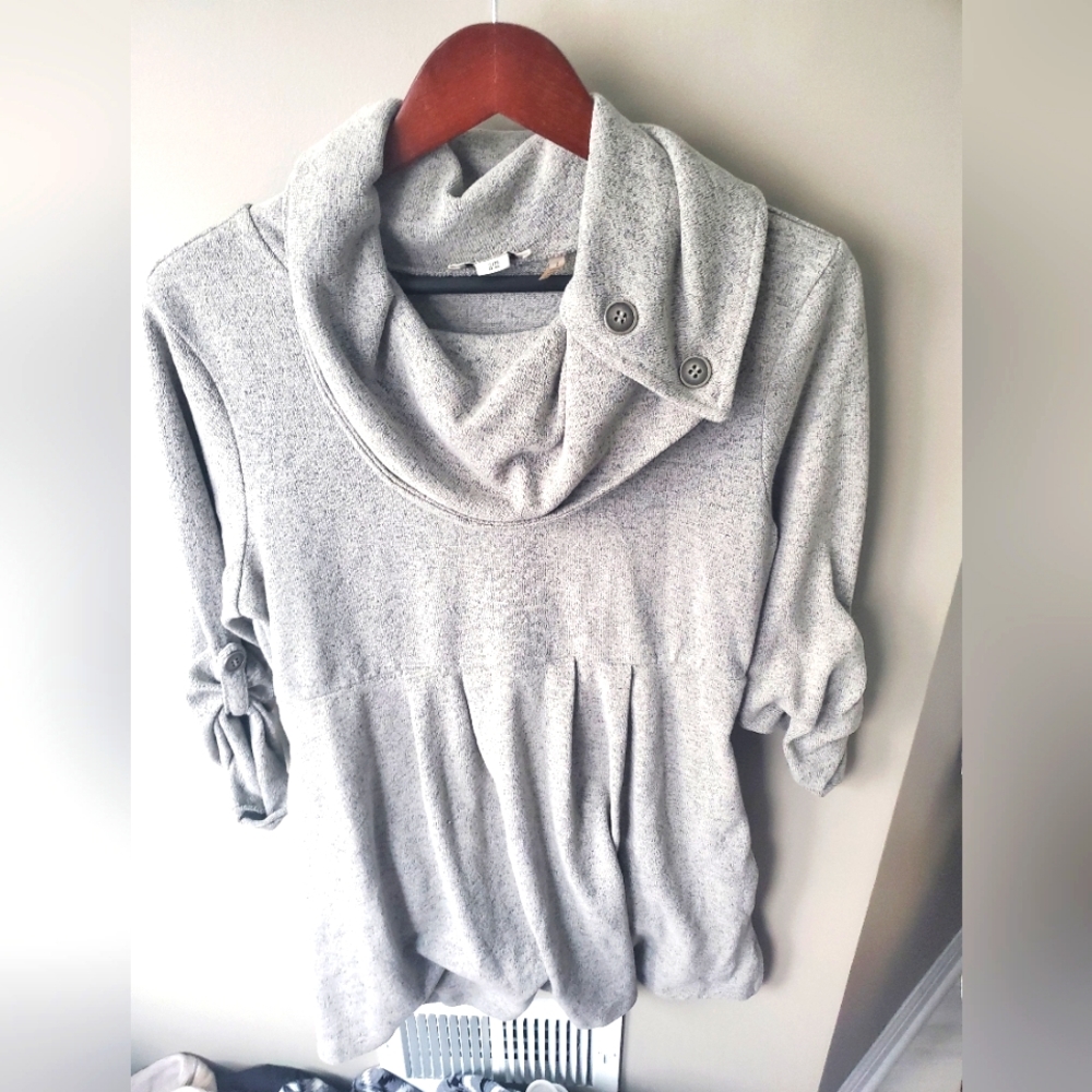 Maternity sweater